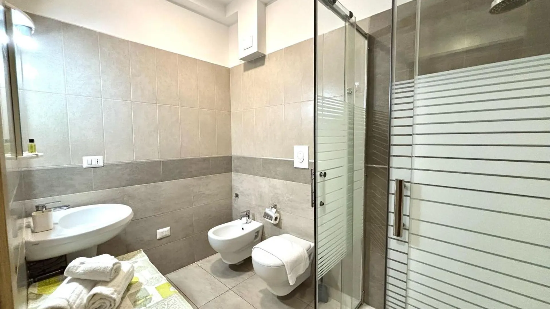 Apartments Borsa Монца
